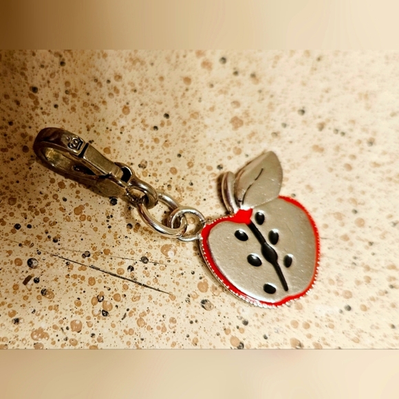 RARE Juicy Couture Fairytale Red Enchanted Apple Charm Forbidden Fruit Adam Eve - Picture 3 of 13